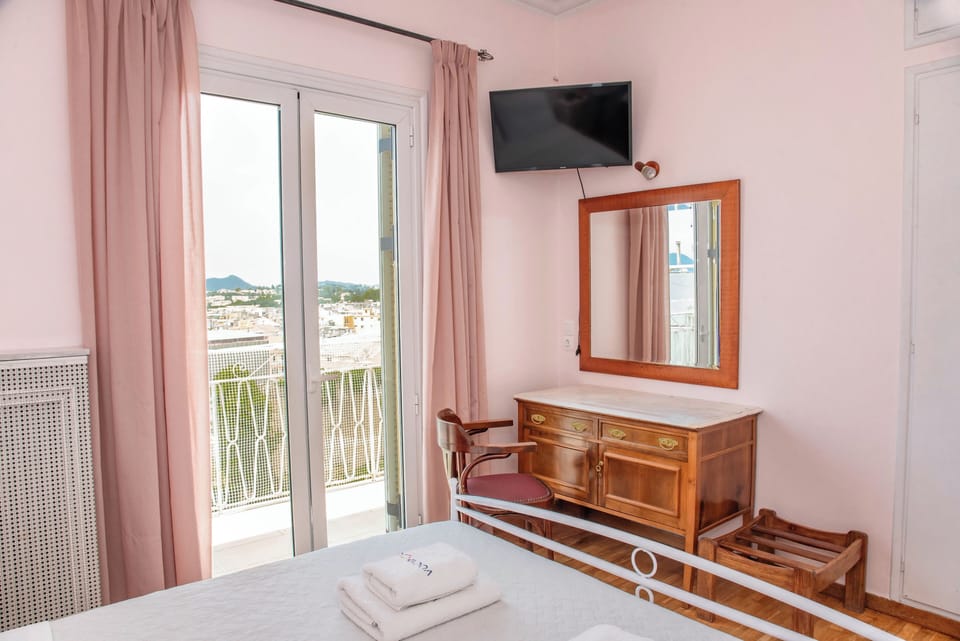 Family Apartment, Balcony, Sea View | 2 bedrooms, iron/ironing board, free WiFi