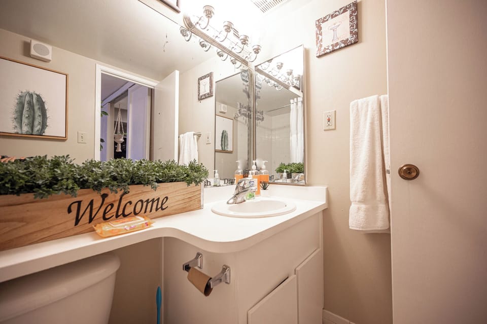 Family Apartment | Bathroom