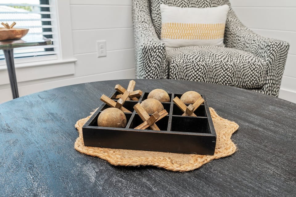 Not a plain-Jane rental.  Flamingo features designer upgrades throughout.