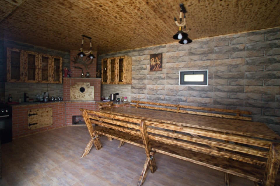 Deluxe Apartment, Balcony, City View | Private kitchen | Cookware/dishes/utensils