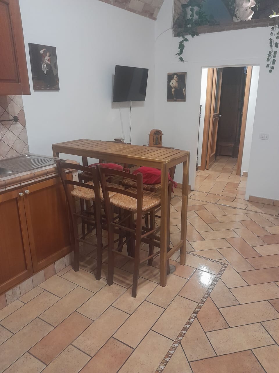 Apartment, 1 Bedroom, Accessible, City View | Dining