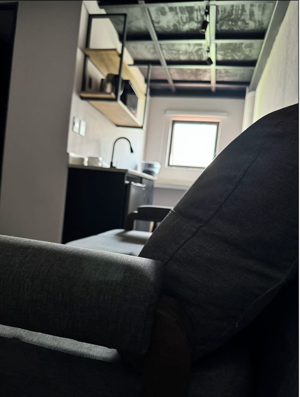 Business Room | Desk, blackout drapes, free WiFi, bed sheets
