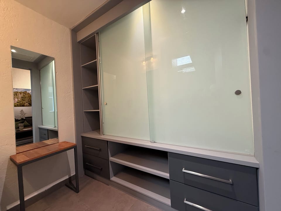 Luxury Room, Courtyard View | Wardrobe