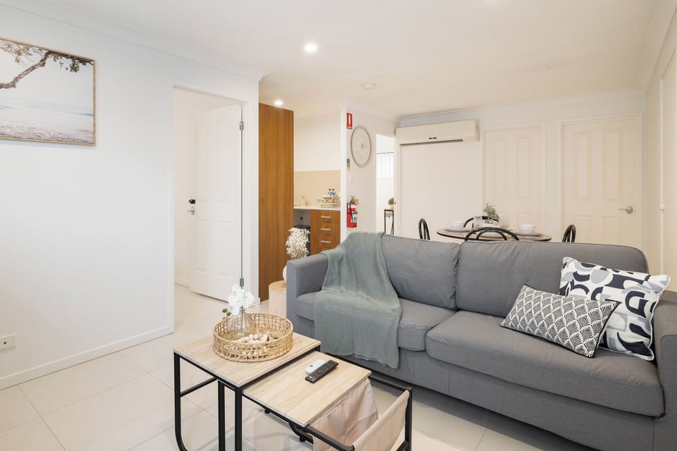 Private Living Room (3)