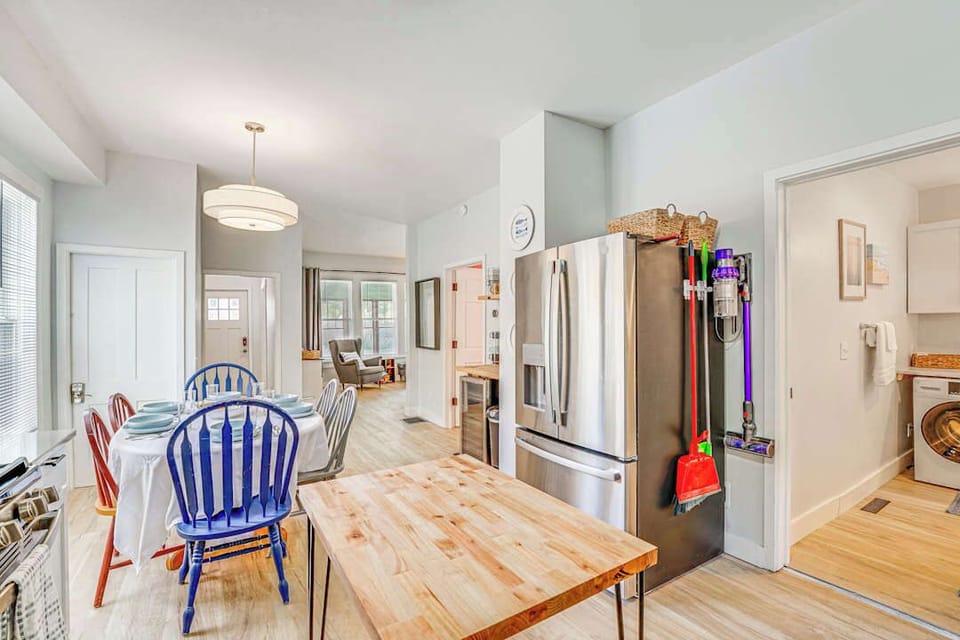 Full kitchen and dining room that opens to the living room 