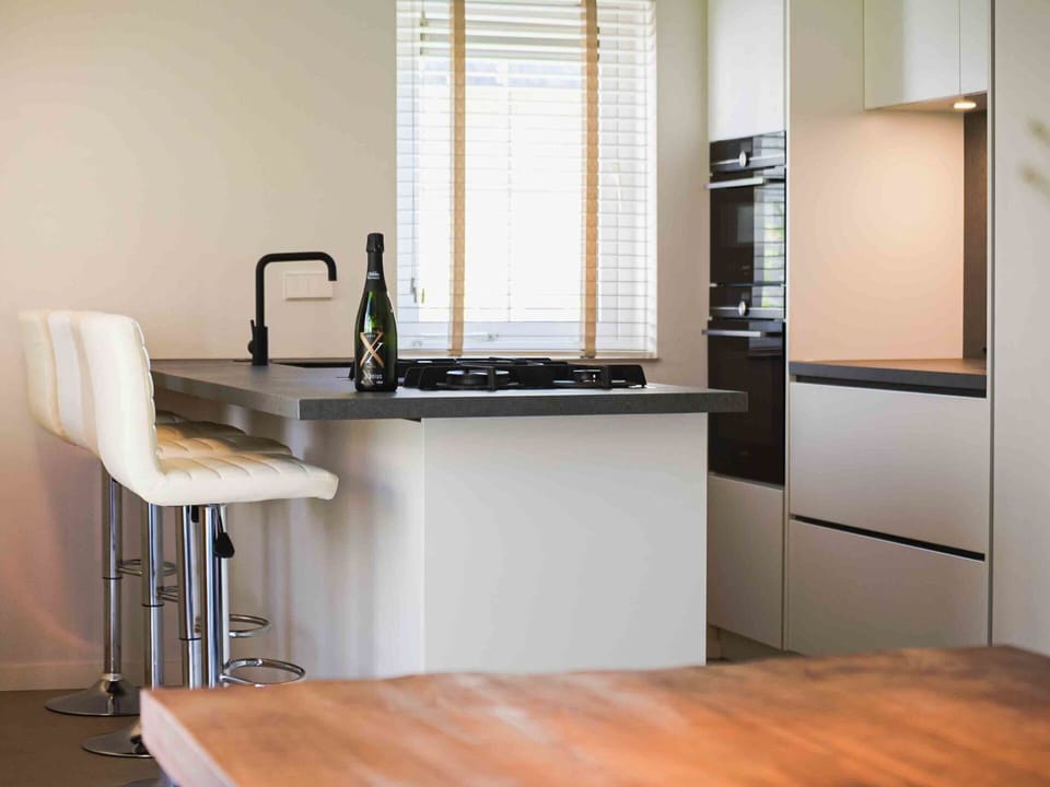 Furniture, Window, Cabinetry, Wood, Building, Interior Design, Flooring, Floor, Hardwood