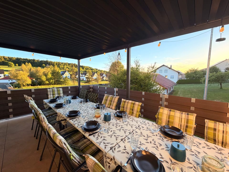 Outdoor dining