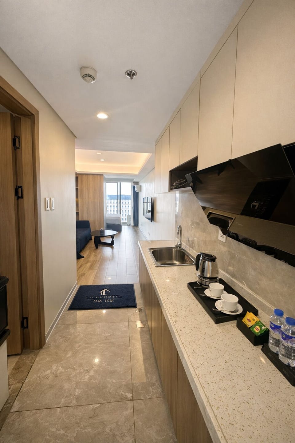 Comfort Apartment, 1 King Bed, City View | Premium bedding, down comforters, memory foam beds, free minibar items