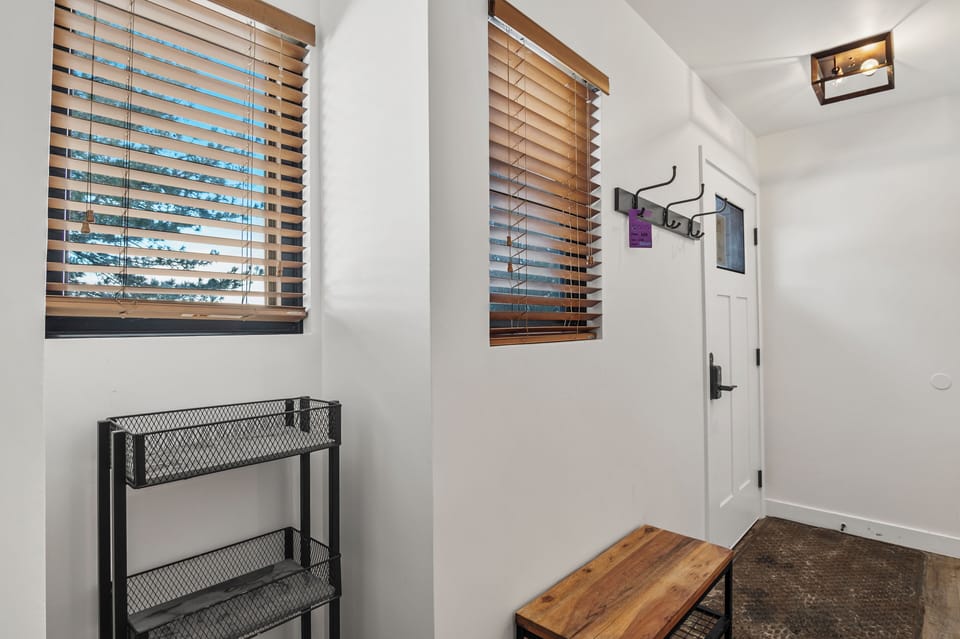 Condo | Living area | 40-inch flat-screen TV with cable channels, fireplace