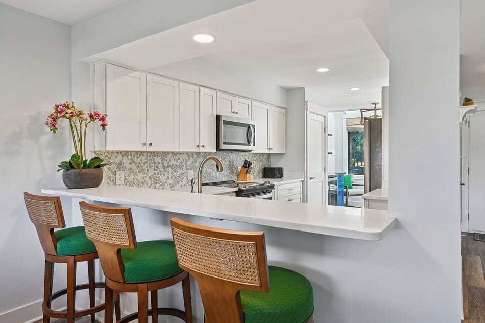 Beautifully Renovated Kitchen at 908 Inverness