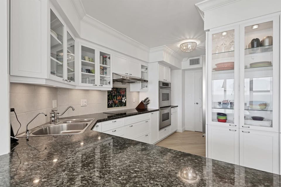 Longboat Key Towers 1004S by FVC - Kitchen
