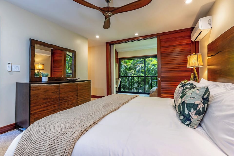 For privacy close the sliding doors while getting work done