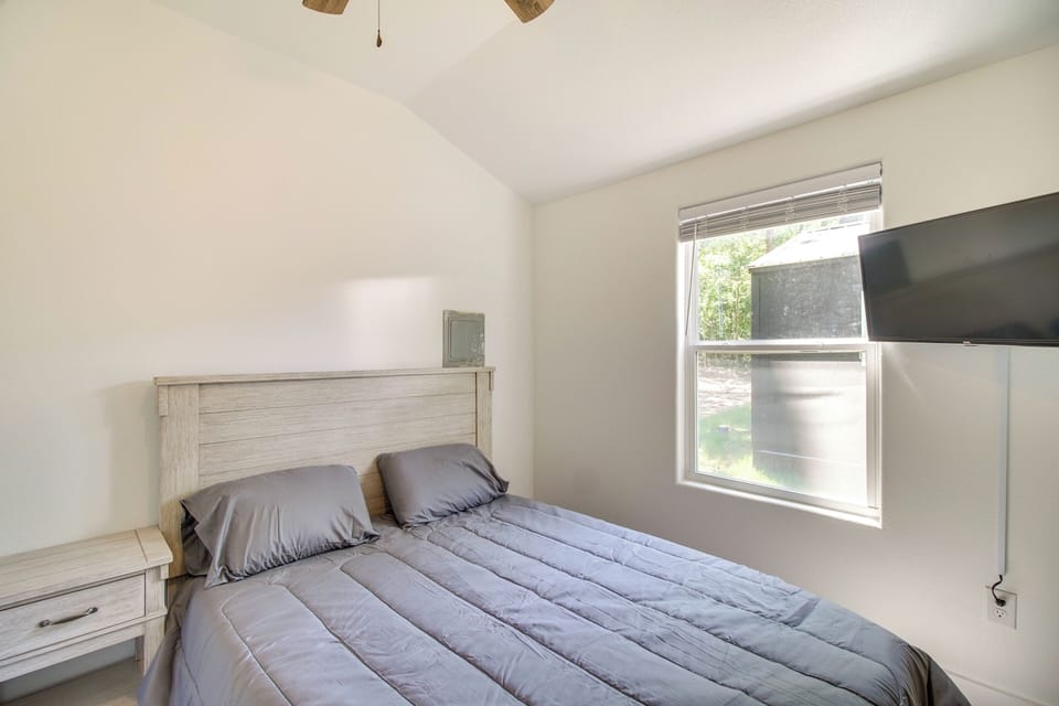Bedroom 1 | Queen Bed | Linens Provided | Smart TV