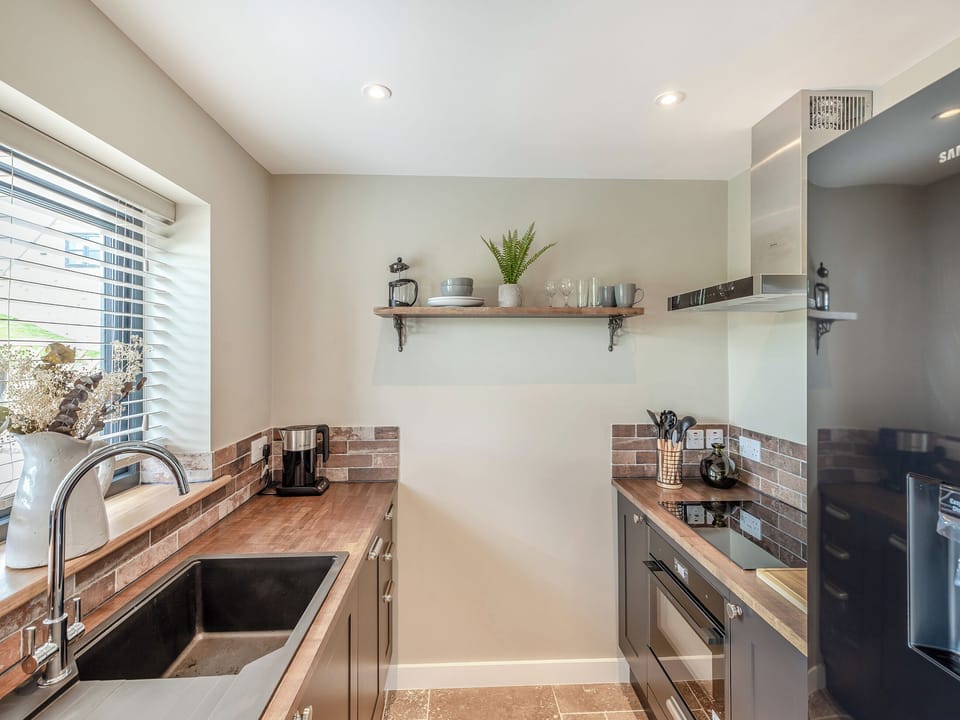 Kitchen | The Old Stables 1 - Quarry Hill Farm, Shipton Under Wychwood