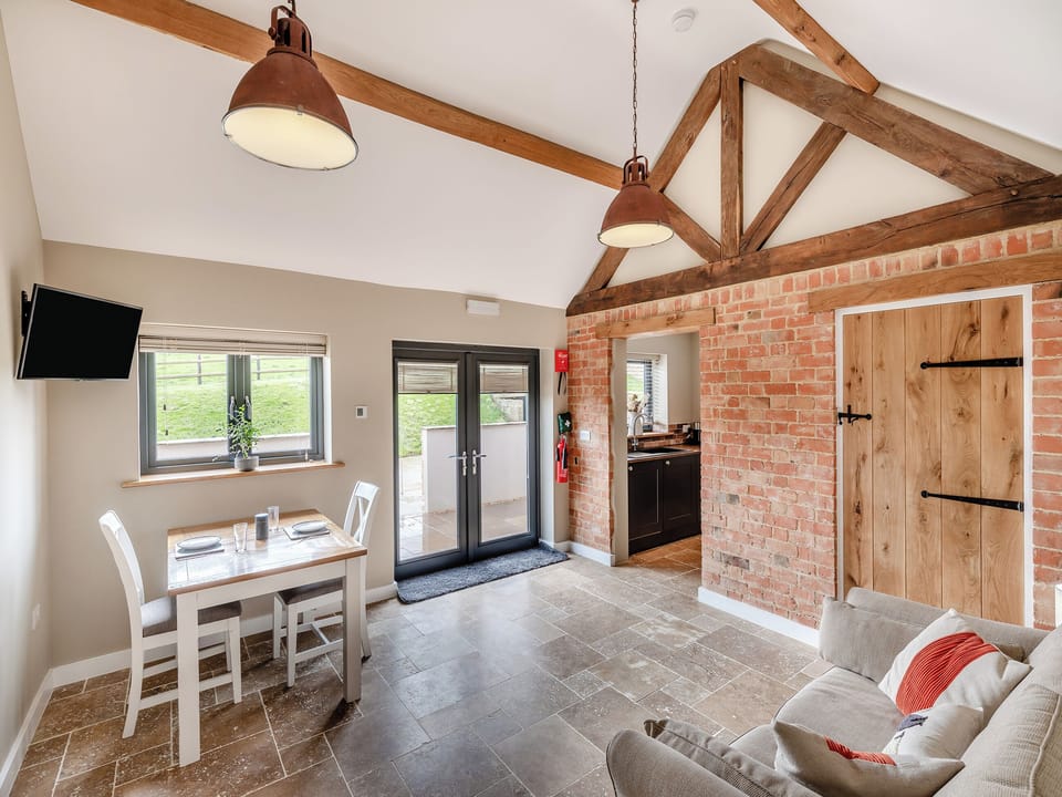 Living room/dining room | The Old Stables 1 - Quarry Hill Farm, Shipton Under Wychwood