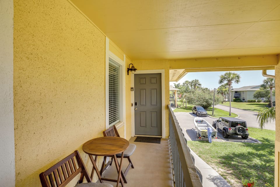 Private Balcony | Outdoor Seating