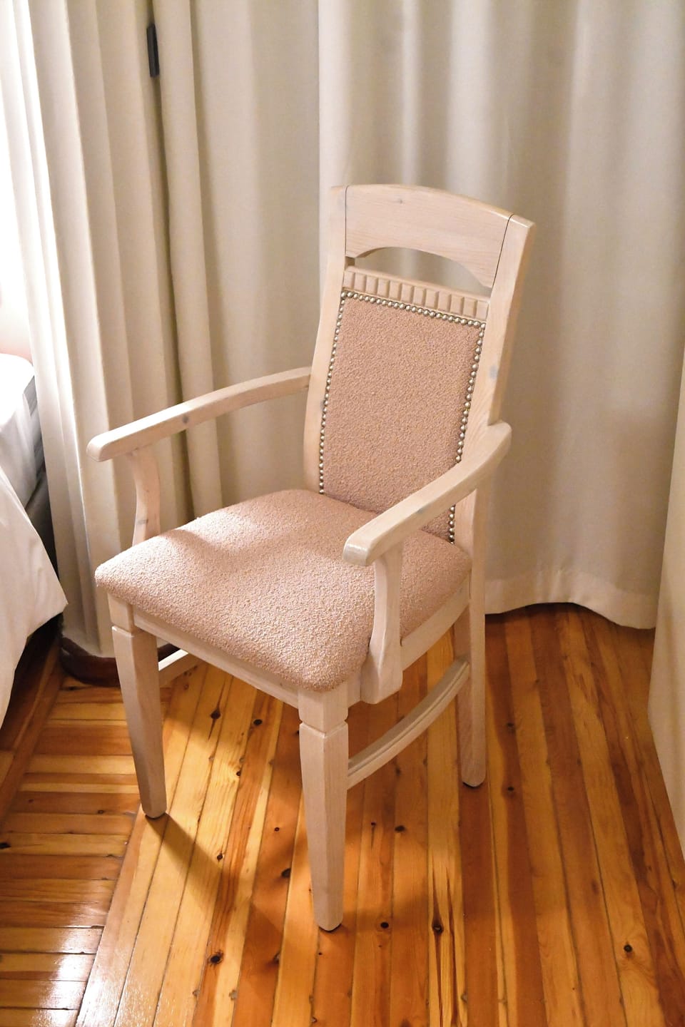 Suite, Balcony | Living area | TV