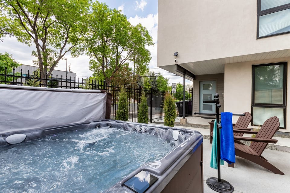 Brand new hot tub