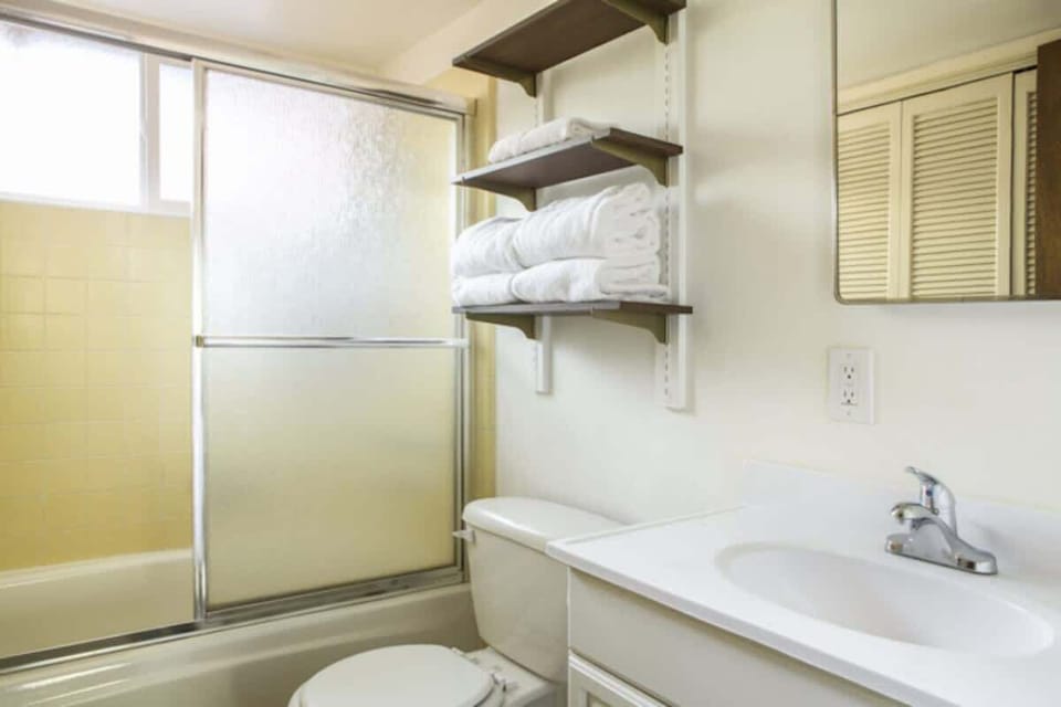 Downstairs Full Bathroom