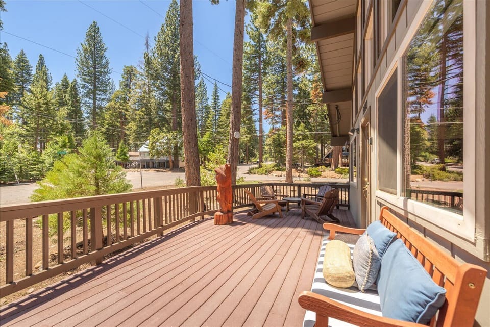 Front Deck Area
