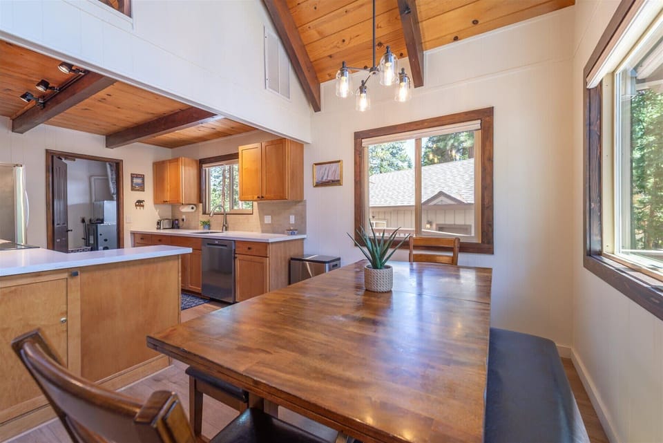 Beautiful Dining Room Table 