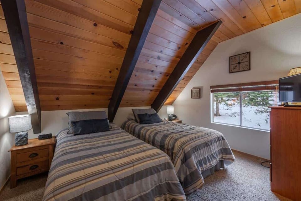 Upstairs Bedroom 3