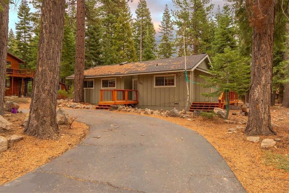 Street View of Cabin