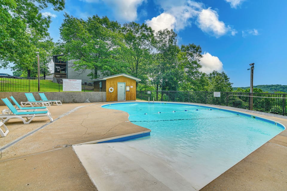 Notch Estates Condominiums | Community Pool