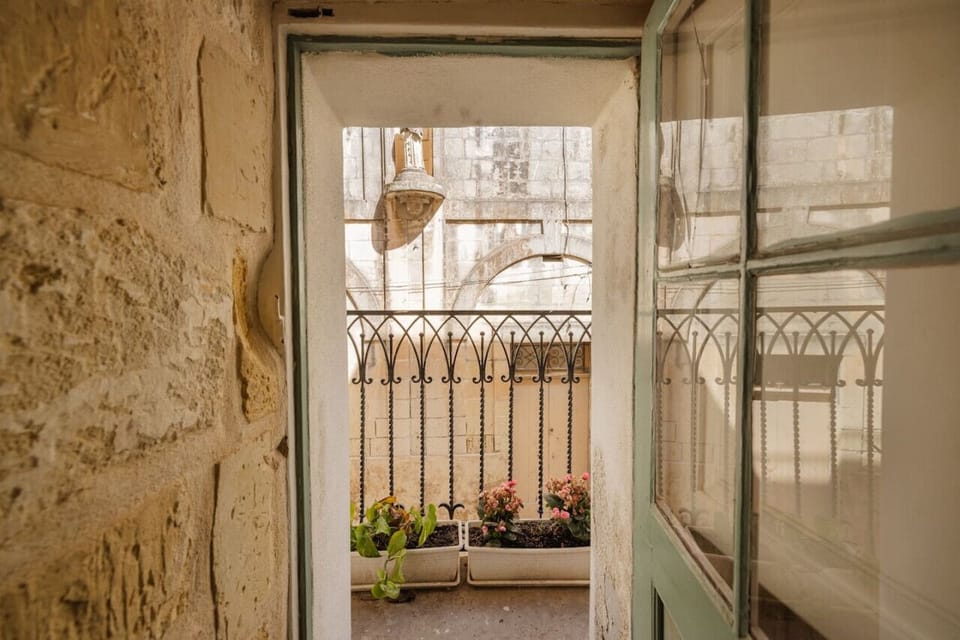 room balcaony