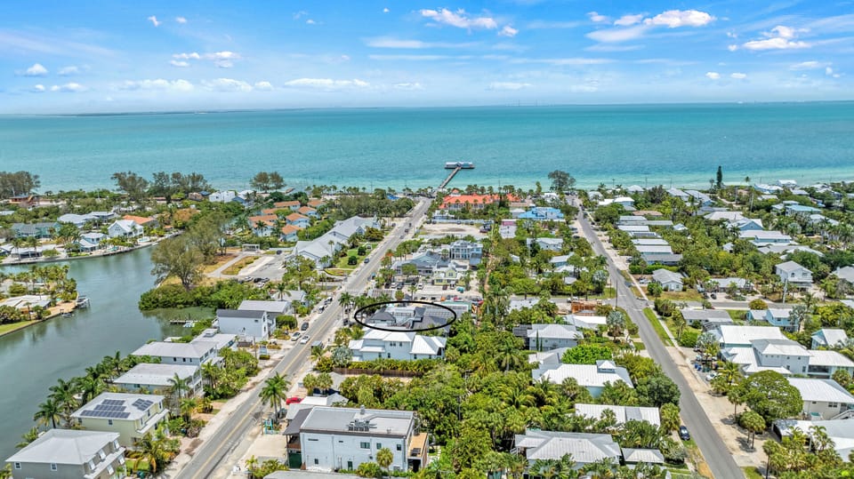 See exactly how close you are—beach just steps away.