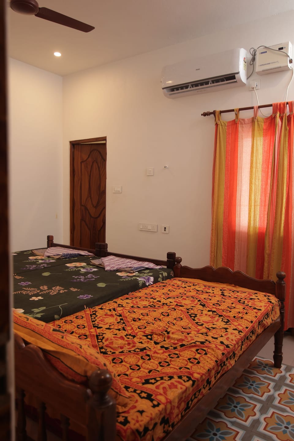Family Studio Suite | Premium bedding, desk, laptop workspace, blackout drapes