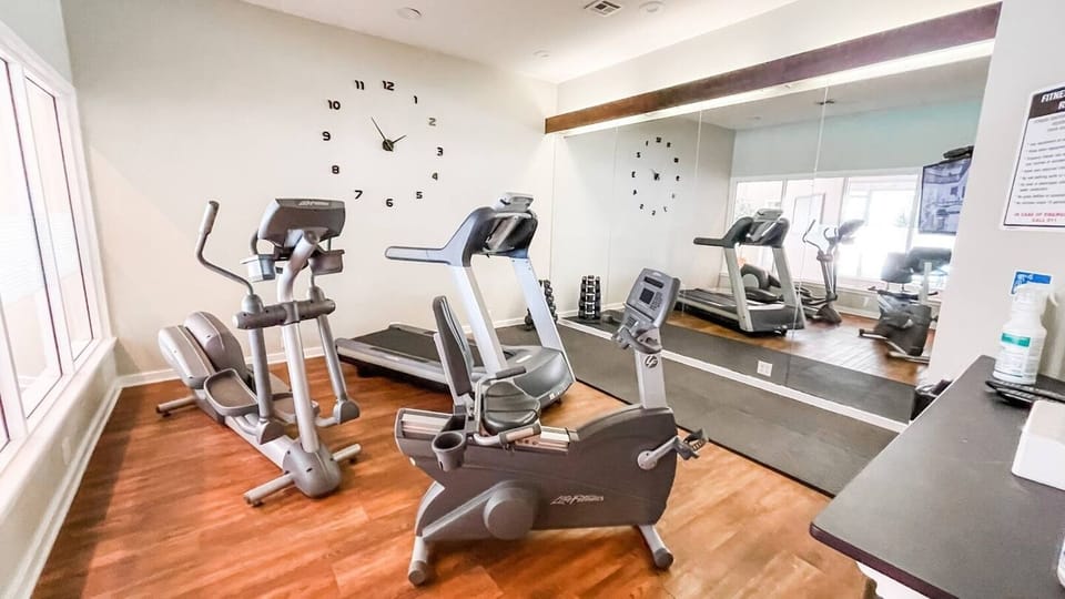 Located at Clubhouse 1, come break a quick sweat in our cardio room featuring an elliptical, treadmill, and stationary bike! Not into cardio? No problem! Take a dip in one of our saltwater pools or jacuzzi instead! 
