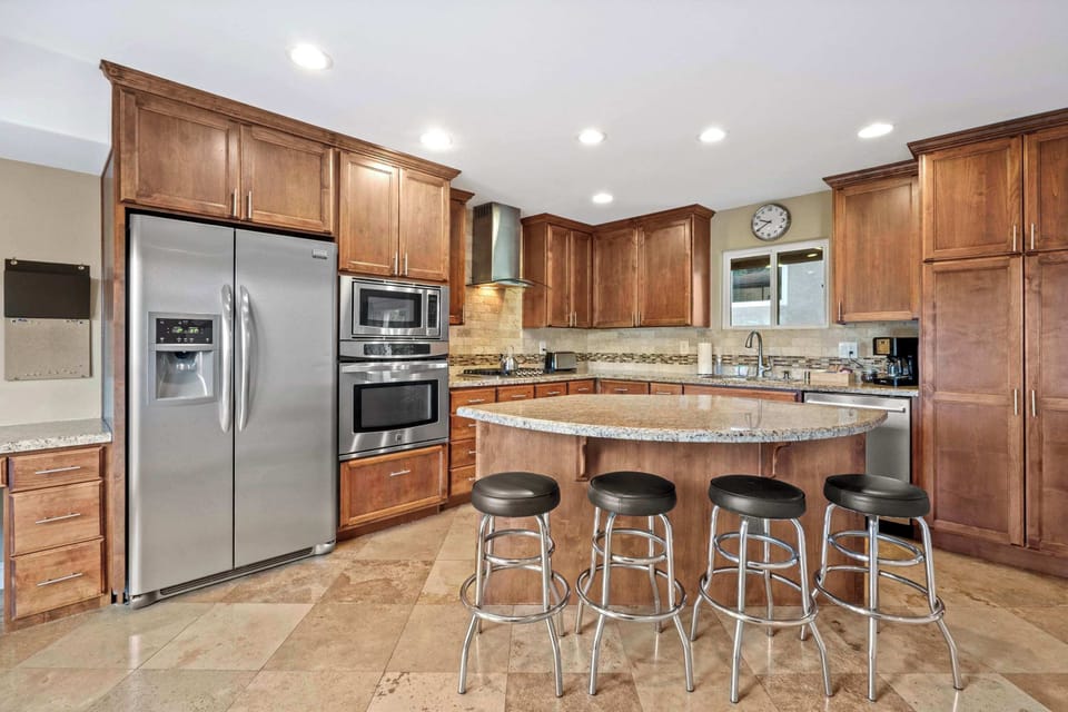 Fully equipped kitchen