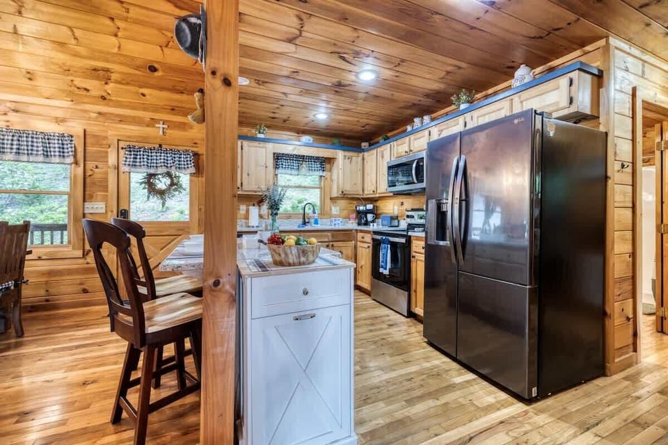 New granite countertops and appliances
