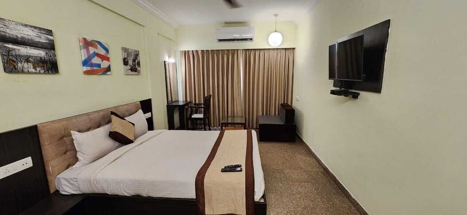 Standard Double Room | Iron/ironing board, WiFi