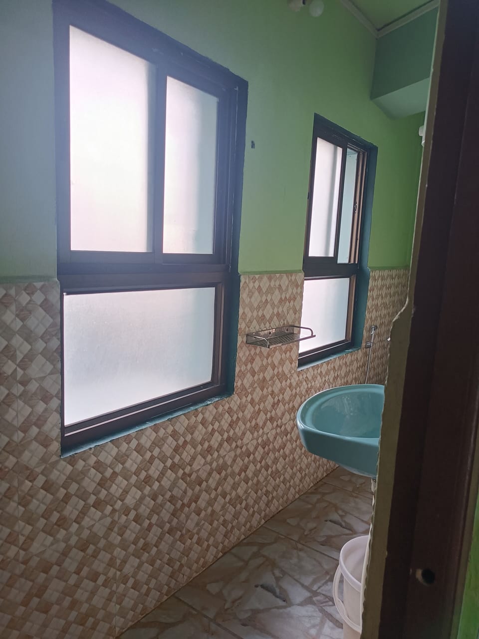 Shower, rainfall showerhead, towels