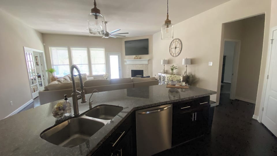 Large open-air kitchen fully stocked