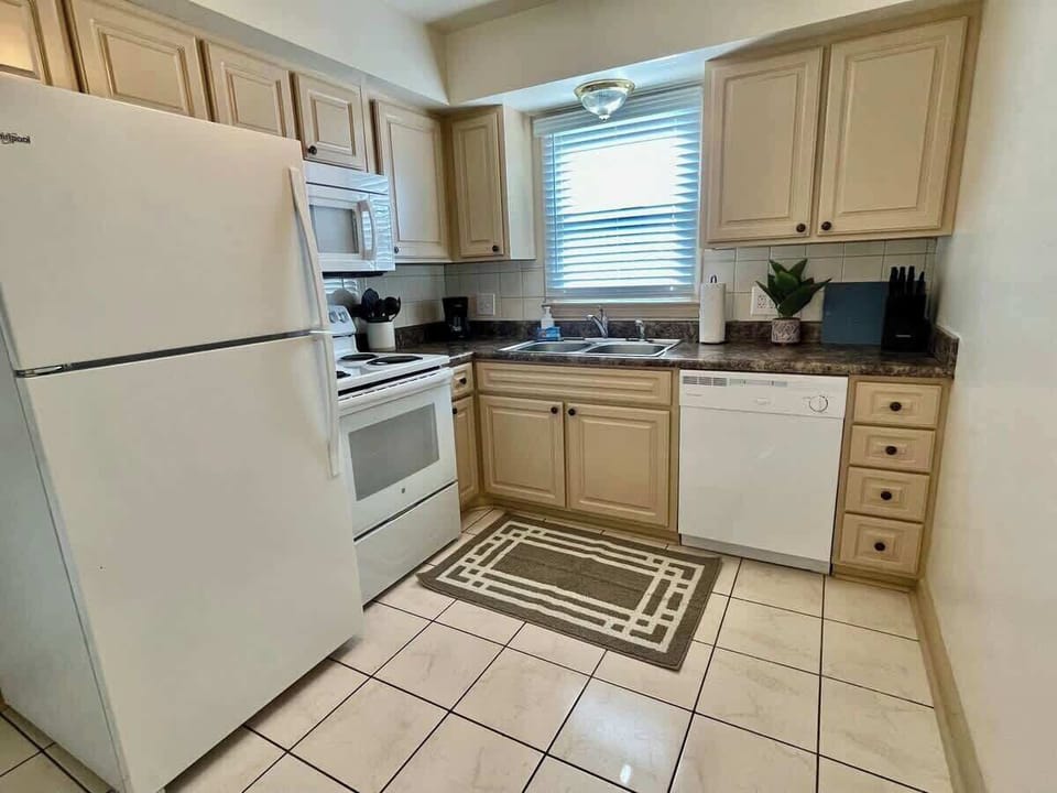 Your ready kitchen for quick bites and simple meals.