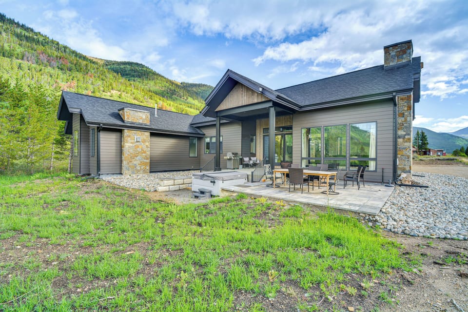 House (4 Bedrooms) | Interior
