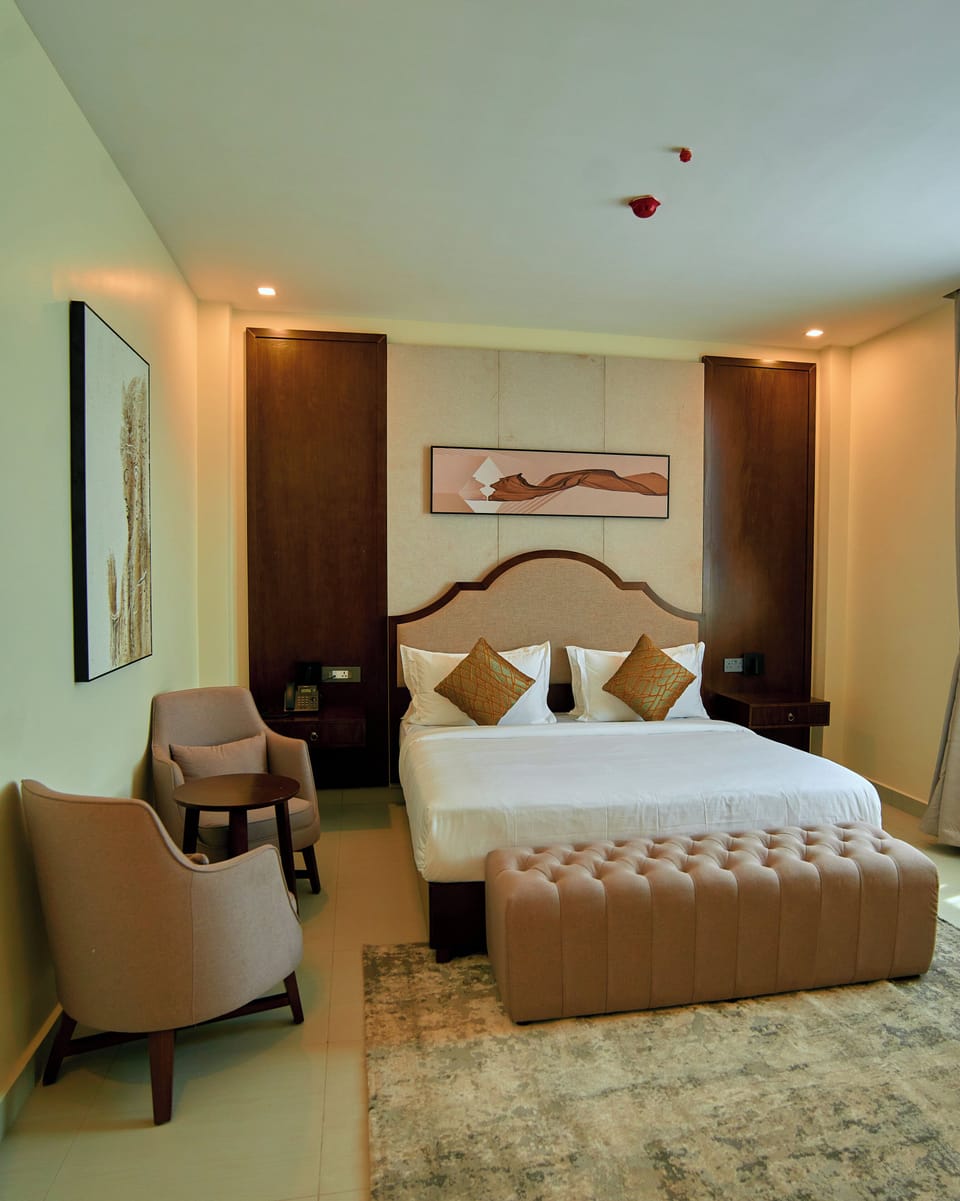 Deluxe Double Room | In-room safe, desk, laptop workspace, iron/ironing board