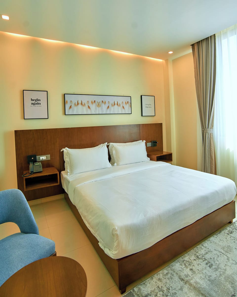 In-room safe, desk, laptop workspace, iron/ironing board