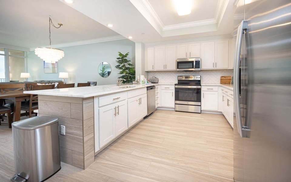 Condo, 3 Bedrooms | Private kitchen | Coffee/tea maker, fridge, oven
