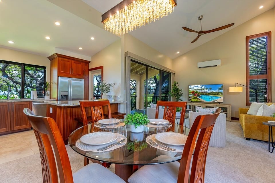 Condo, 1 Bedroom | Dining