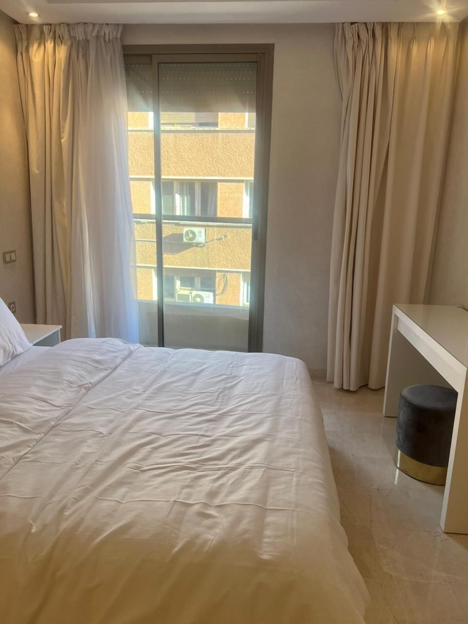 Deluxe Apartment | Free WiFi