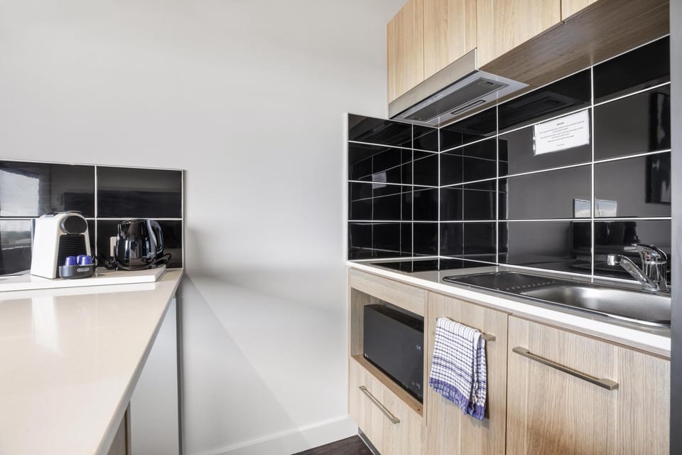Electric kettle, toaster