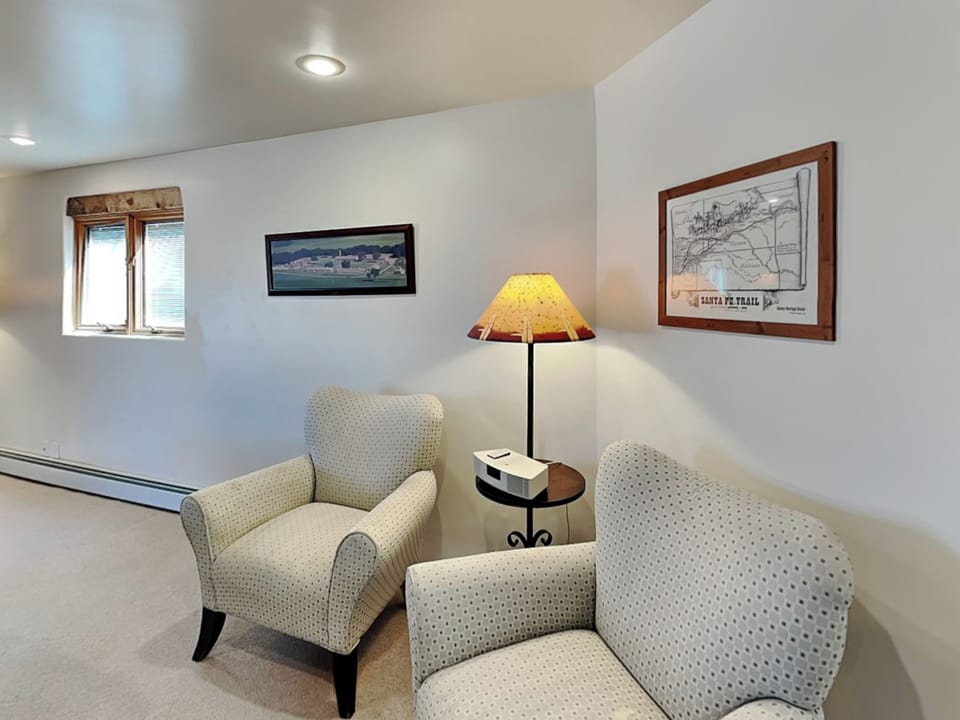 House (4 Bedrooms) | Property amenity