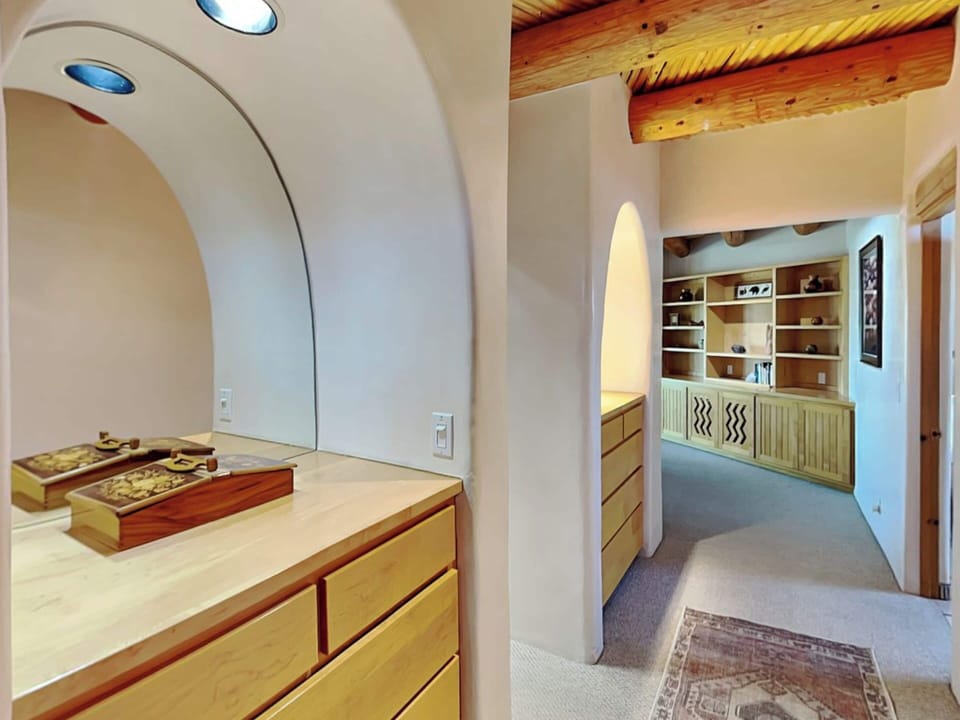 House (4 Bedrooms) | Property amenity