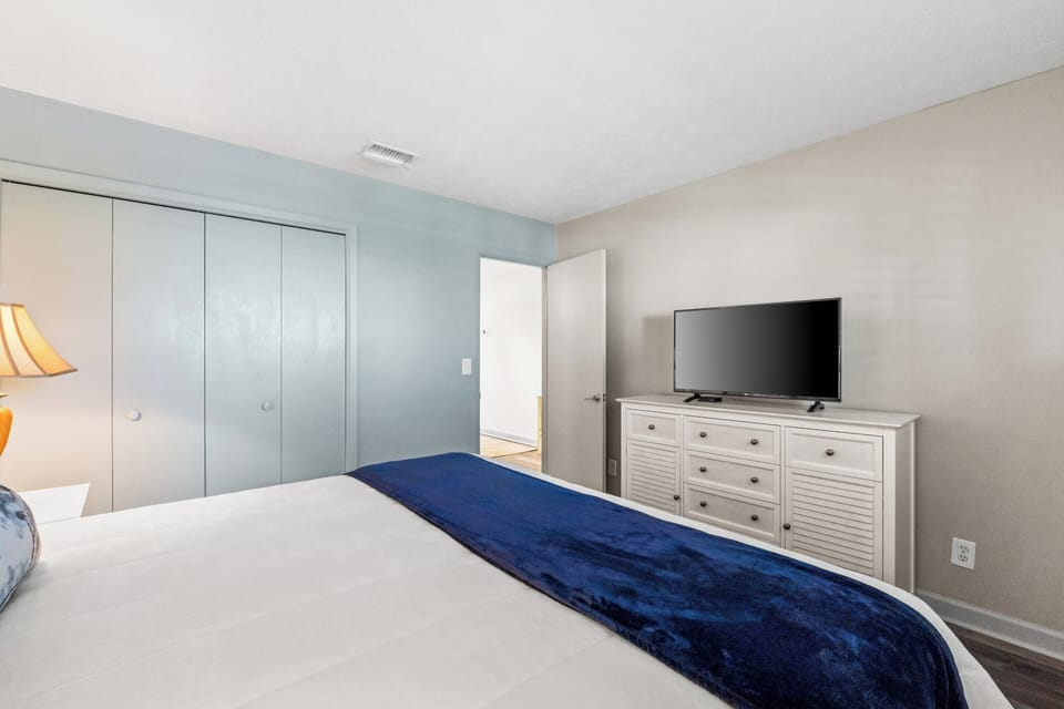Condo, 1 Bedroom, Poolside | 1 bedroom, premium bedding, individually decorated