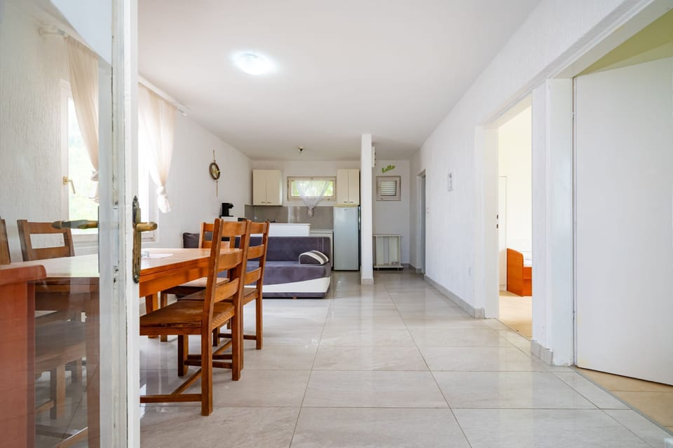 Apartment, 2 Bedrooms, Balcony, Garden View | Interior