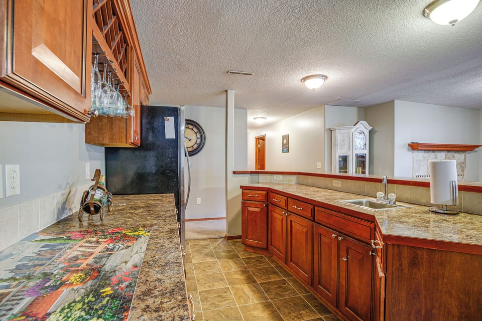 Bonus Kitchenette | Basement Level